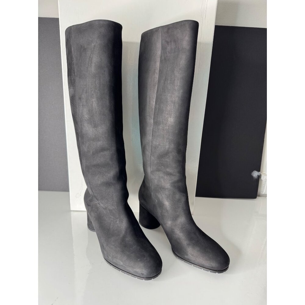 Max Mara Maxmara Black Suede Knee Hight Boots EU 37 US 7  Round 2" Heel NEW $975 - Picture 3 of 9